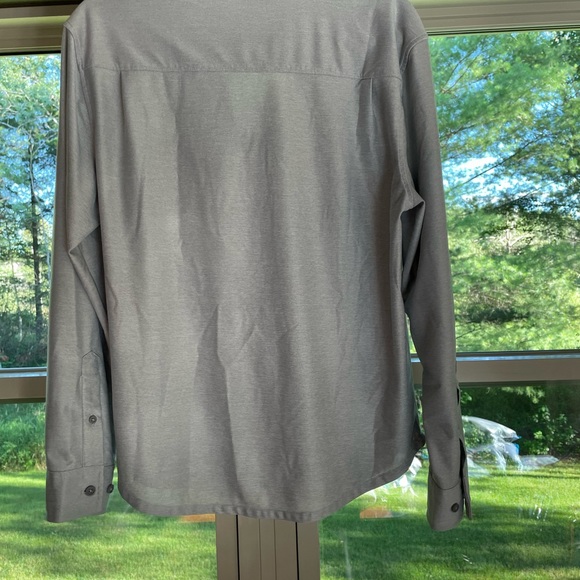 VRST performance button down - Picture 5 of 6